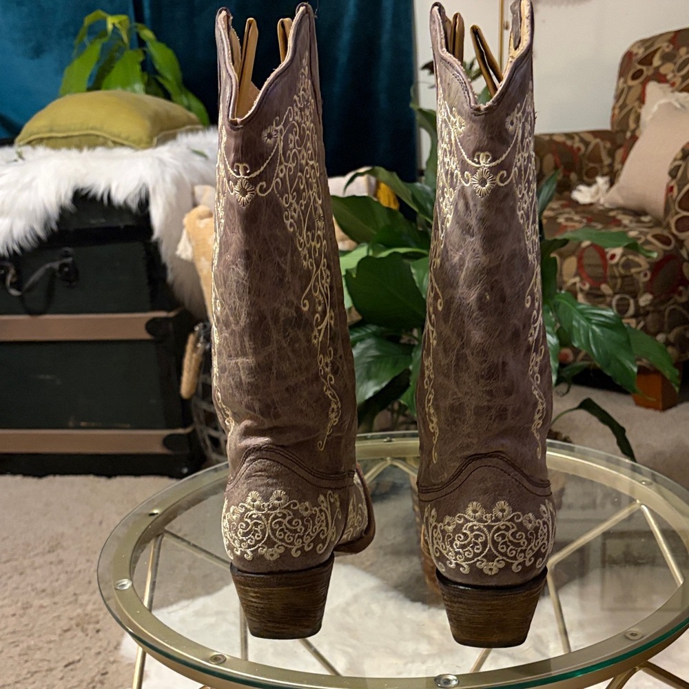 Corral Brown Distressed with Bone Embroidered Boots - Snip Toe - Picture 4 of 12